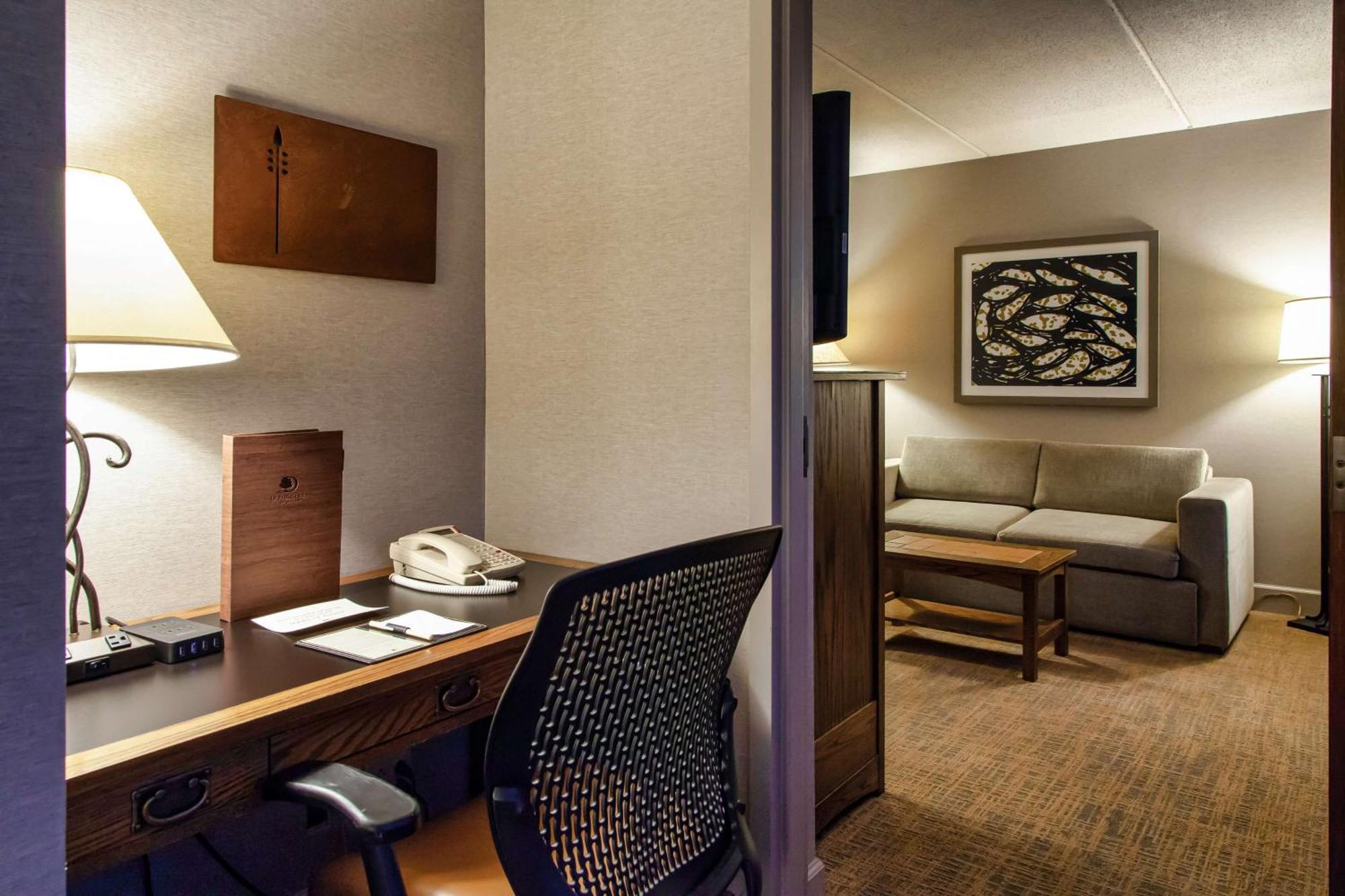 Doubletree By Hilton Libertyville-Mundelein Exterior foto