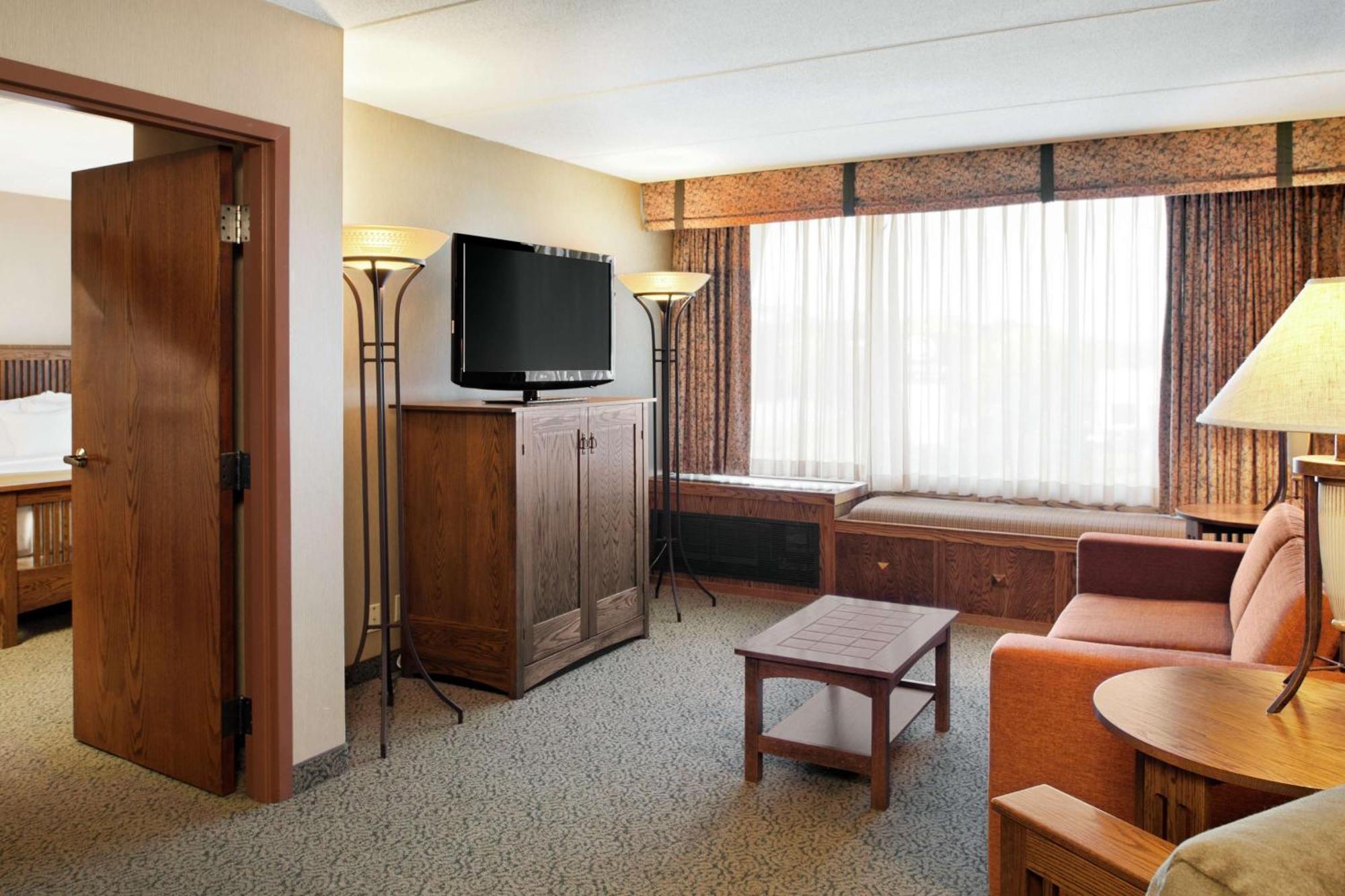 Doubletree By Hilton Libertyville-Mundelein Exterior foto